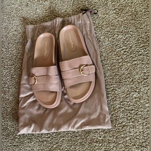 NWT - Gianvito Rossi Slides - IT41/US11